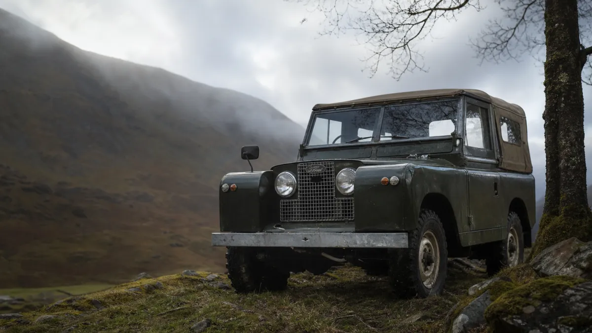 Marque Land Rover : de l'utilitaire agricole au luxe absolu